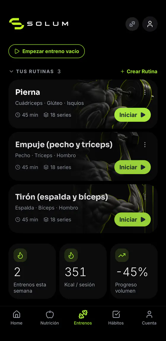 Pantalla de entrenos de SOLUM con las rutinas Pierna, Empuje y Tirón y los KPIs de la semana.